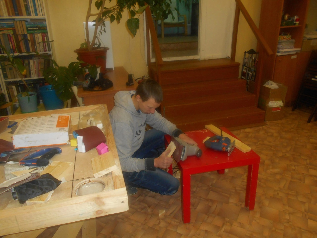 Работает столярная мастерская в Архангельске