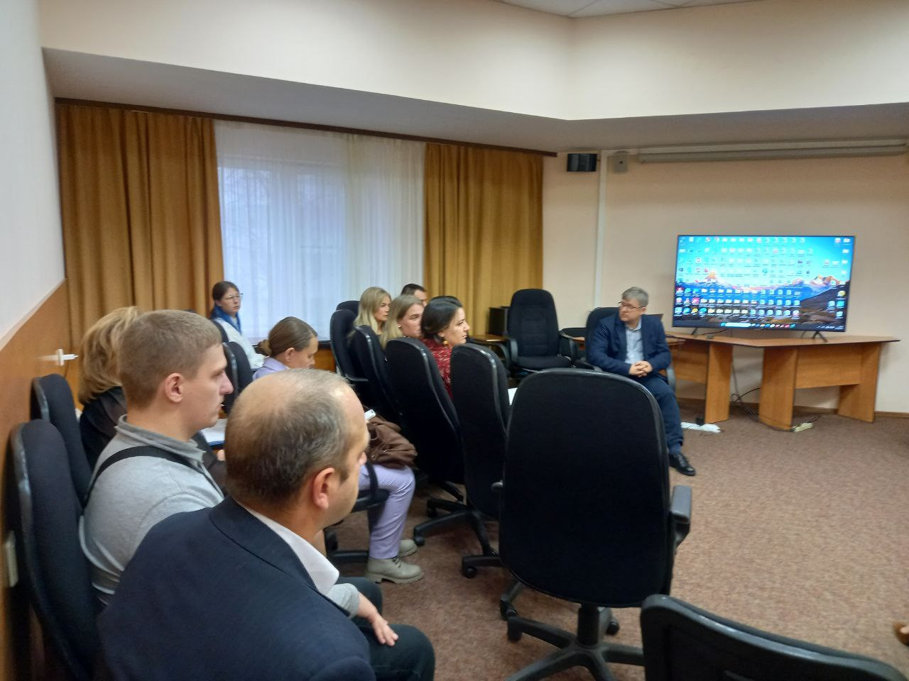 Подпись к фото