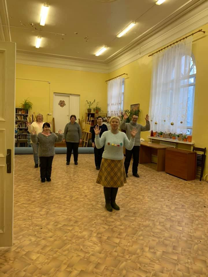 Центр «Мост» продолжает работать